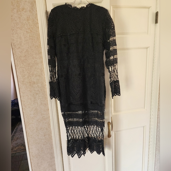 Boohoo Black Lace Midi Dress - Picture 4 of 5